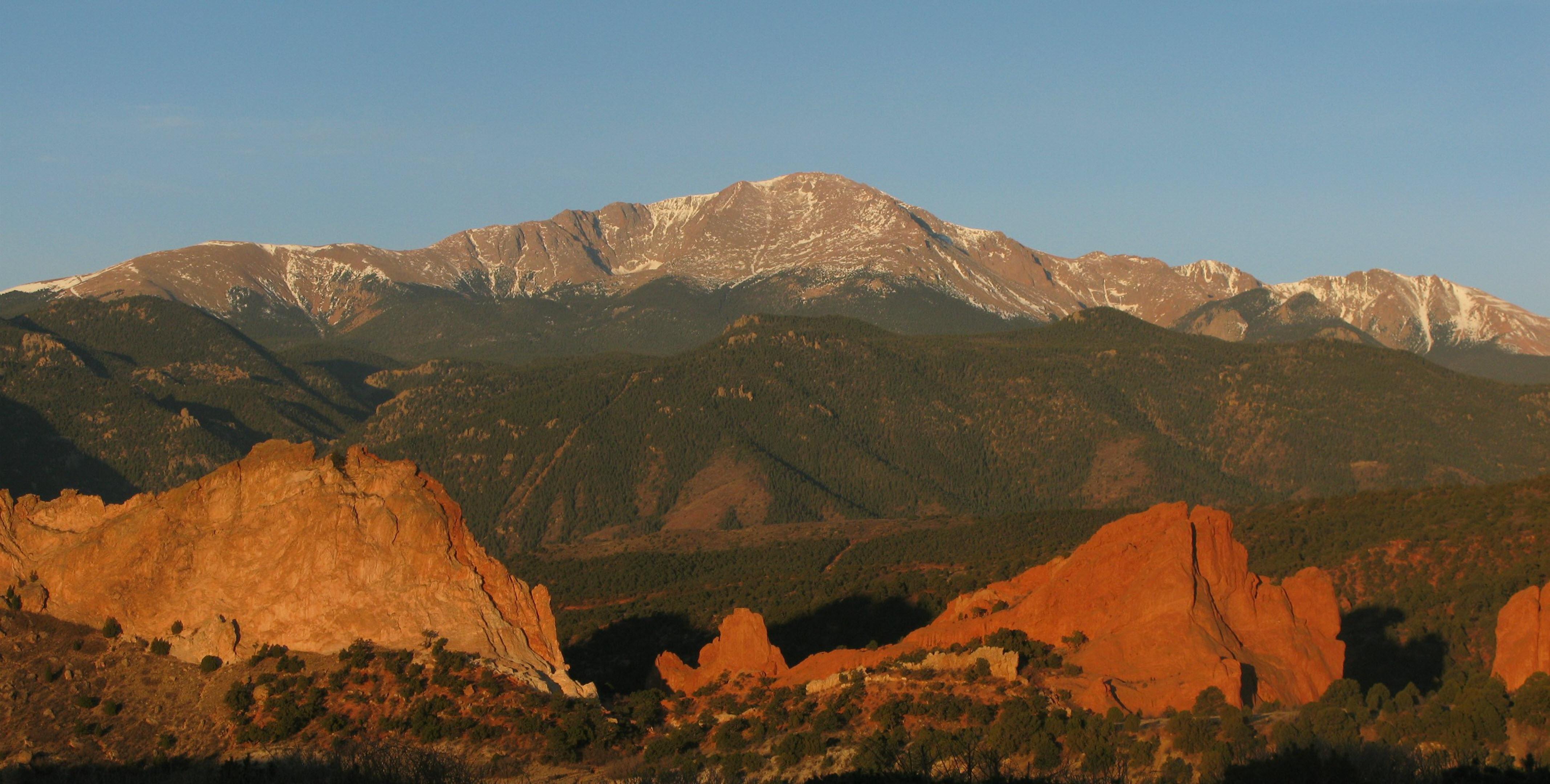 Holiday Inn Express & Suites Colorado Springs Central By Ihg Eksteriør billede