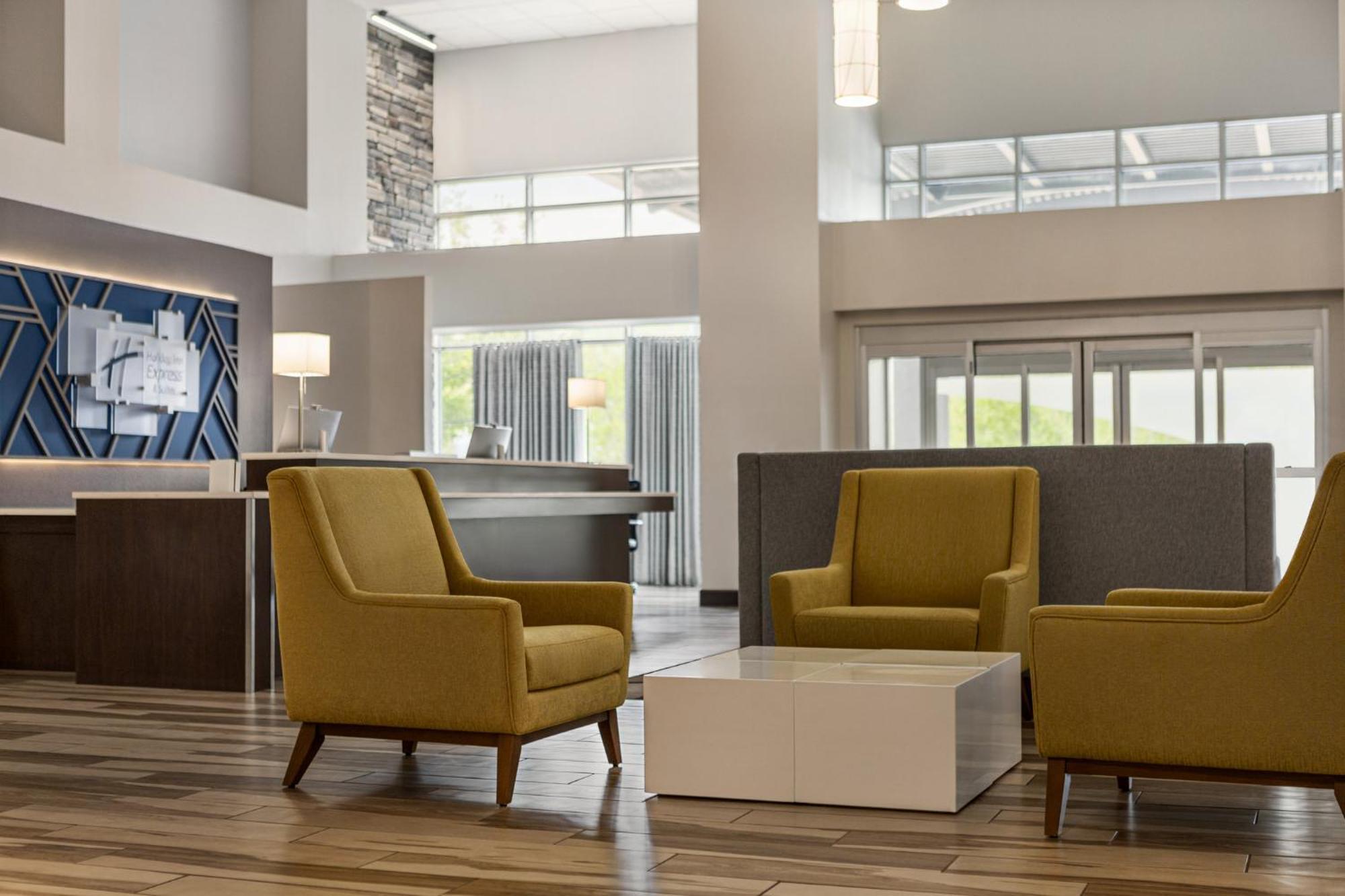 Holiday Inn Express & Suites Colorado Springs Central By Ihg Eksteriør billede