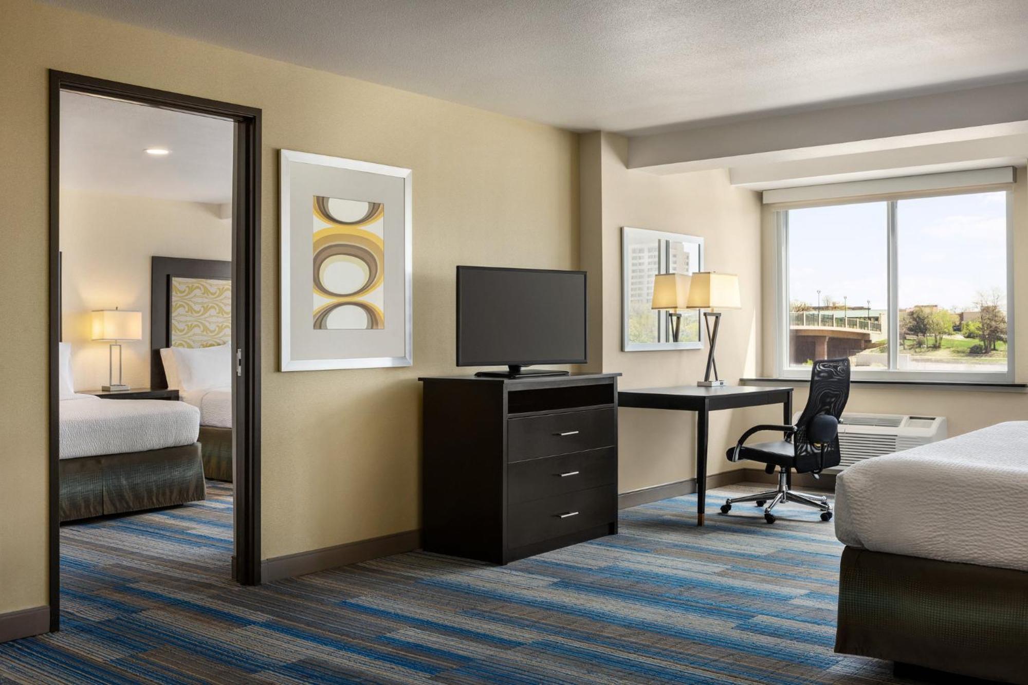 Holiday Inn Express & Suites Colorado Springs Central By Ihg Eksteriør billede