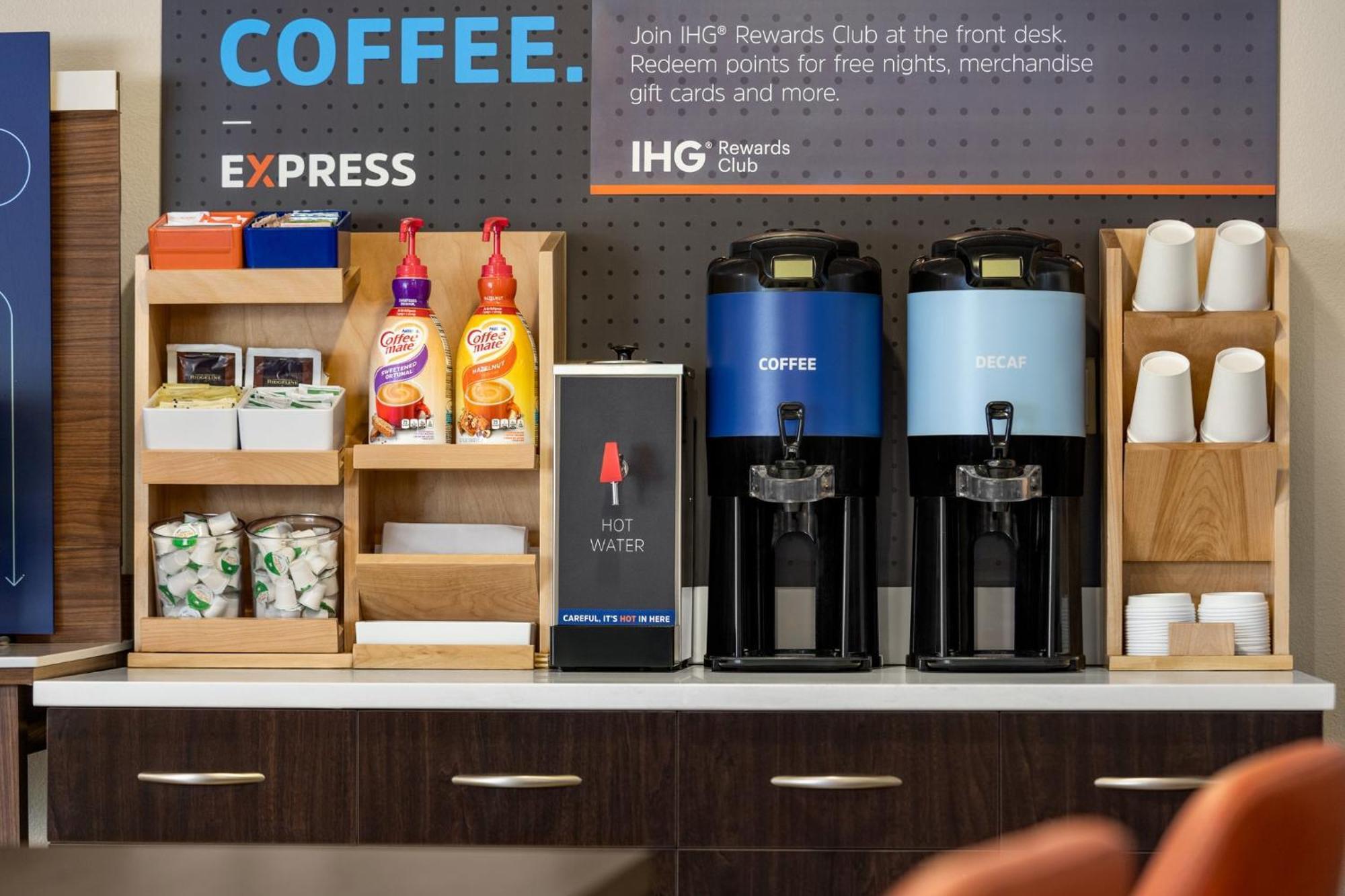 Holiday Inn Express & Suites Colorado Springs Central By Ihg Eksteriør billede